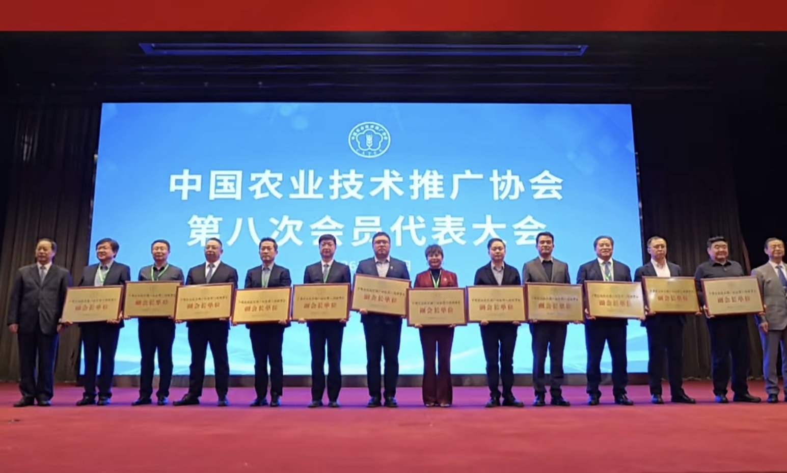 热烈：馗鸺页啥鲁さ毖≈泄┮导际跬乒阈岣被岢